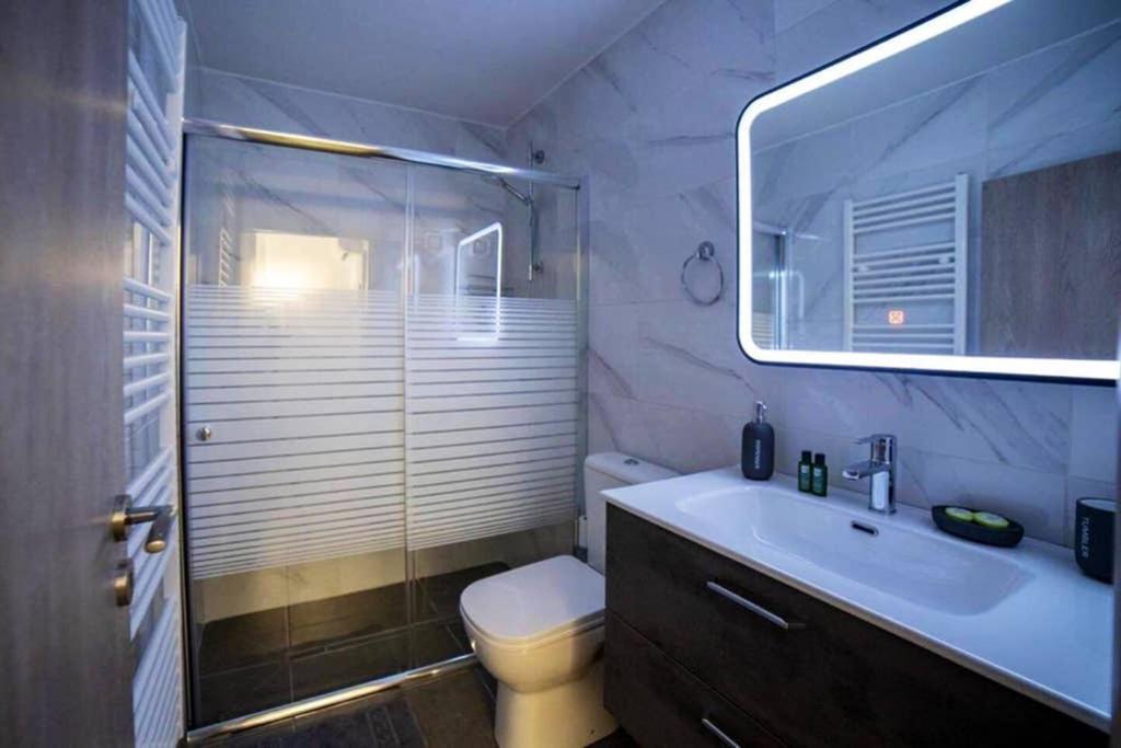 Appartamento Brand New Aprt With Backyard In Lycabettus Hill ! Atene Esterno foto