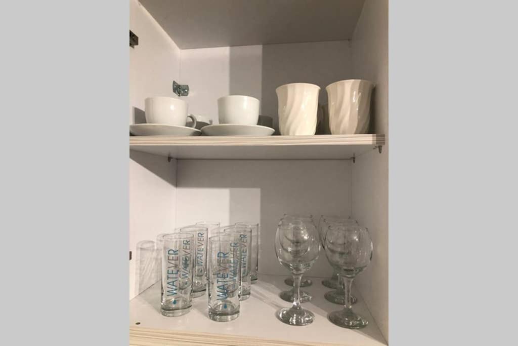 Appartamento Brand New Aprt With Backyard In Lycabettus Hill ! Atene Esterno foto